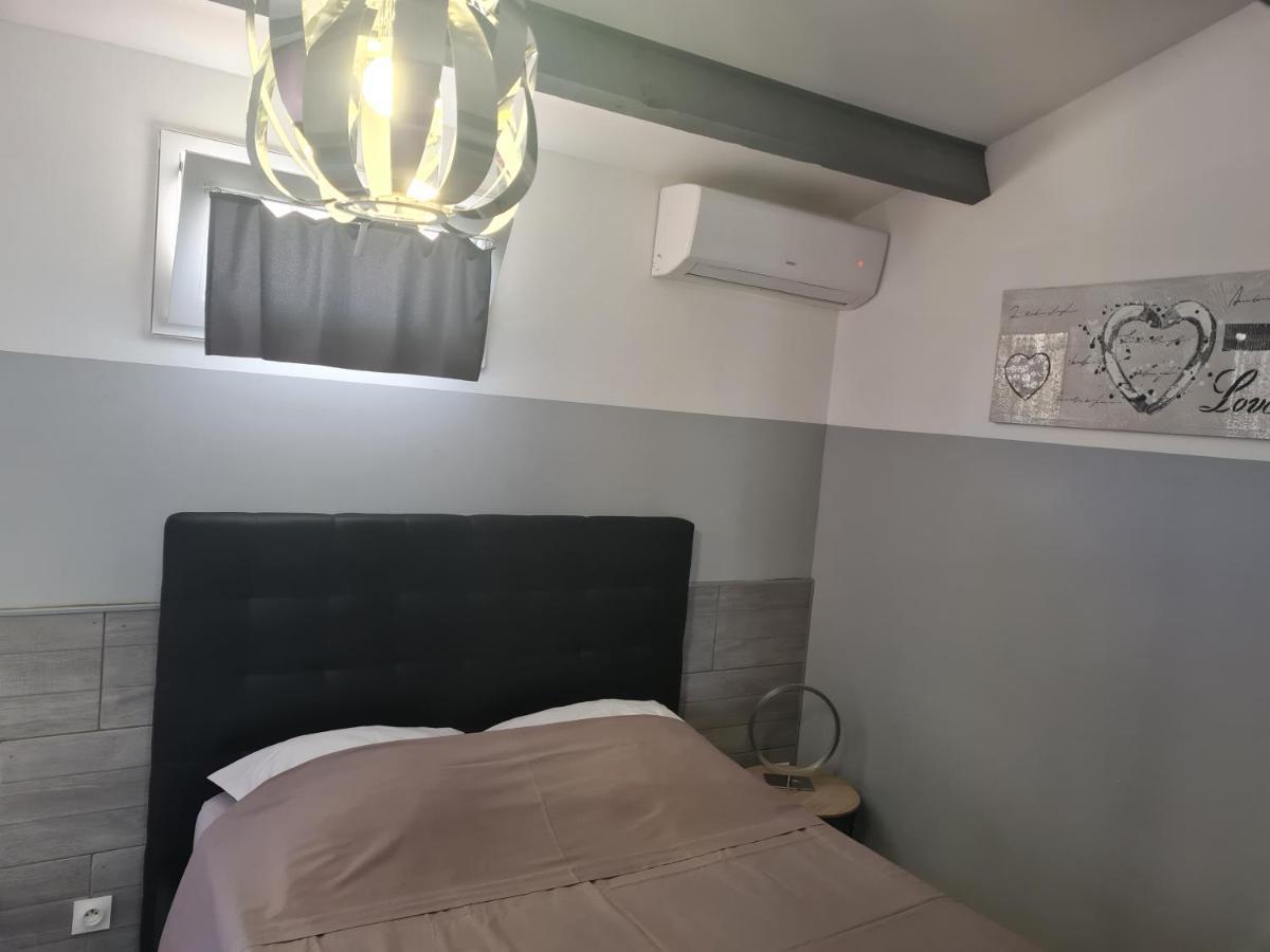 アルルChambre Cosy Avec Terrasseアパートメント エクステリア 写真